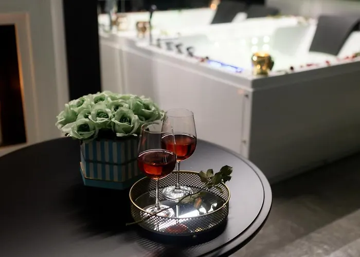 Glamour Jacuzzi Apartment